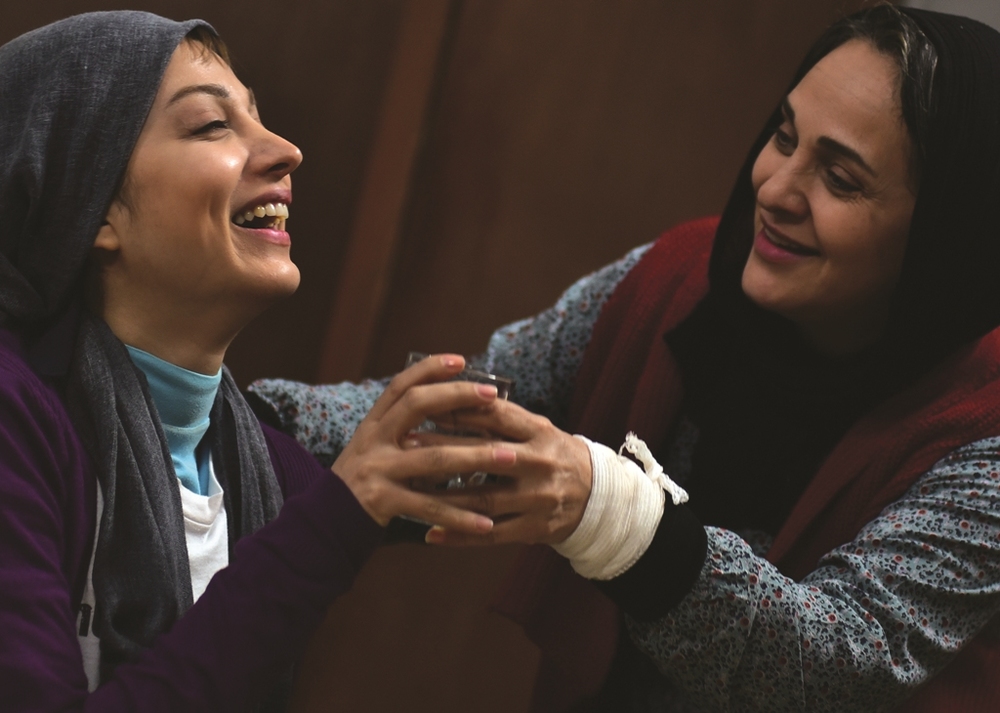 روشنک گرامی درفیلم هلن