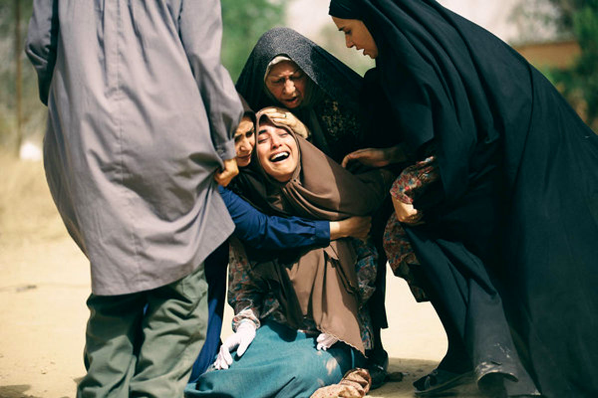آناهیتا افشار در فیلم سینمایی ویلایی ها