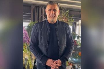 عکس| هجوم مردم برای دیدن علی دایی در نمایشگاه صنایع غذایی