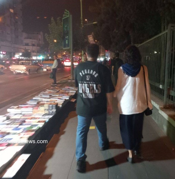 زنان در خیابان ولیعصر تهران