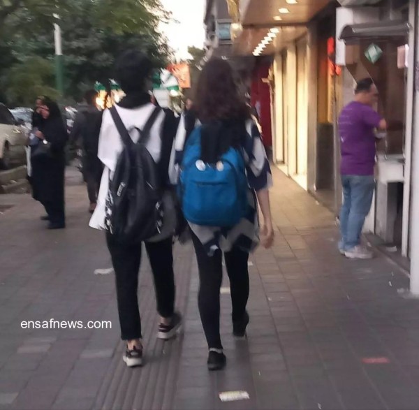 زنان در خیابان ولیعصر تهران