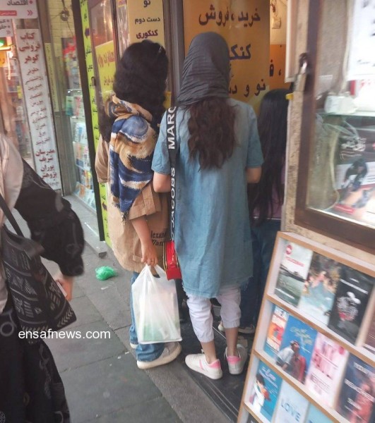 زنان باحجاب و بی حجاب در میدان فلسطین ، خیابان انقلاب و مترو