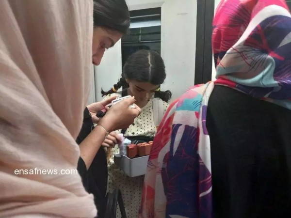 زنان در خیابان ولیعصر تهران