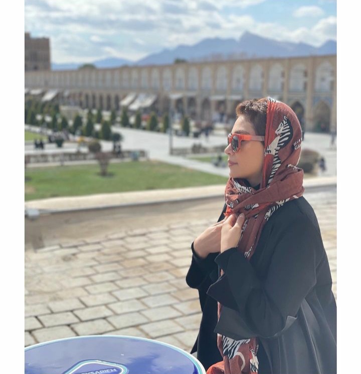 دیبا زاهدی