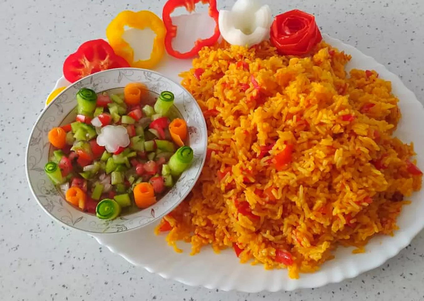 دمی گوجه فرنگی