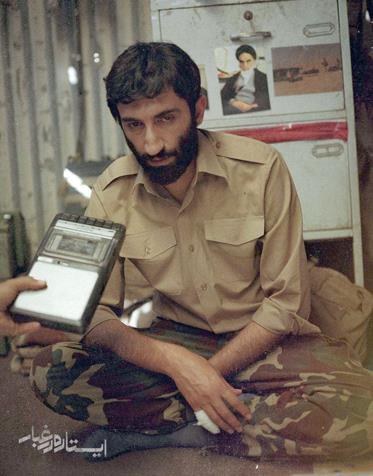 هادی حجازی فر در ایستاده در غبار