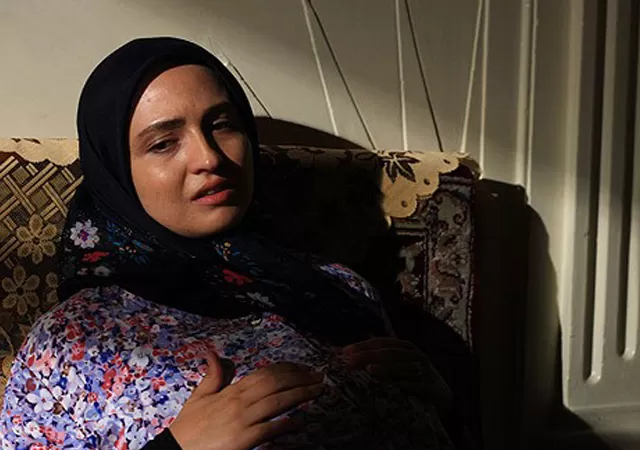 گلاره عباسی در اشیا از آنچه در آینه میبینید به شما نزدیکترند