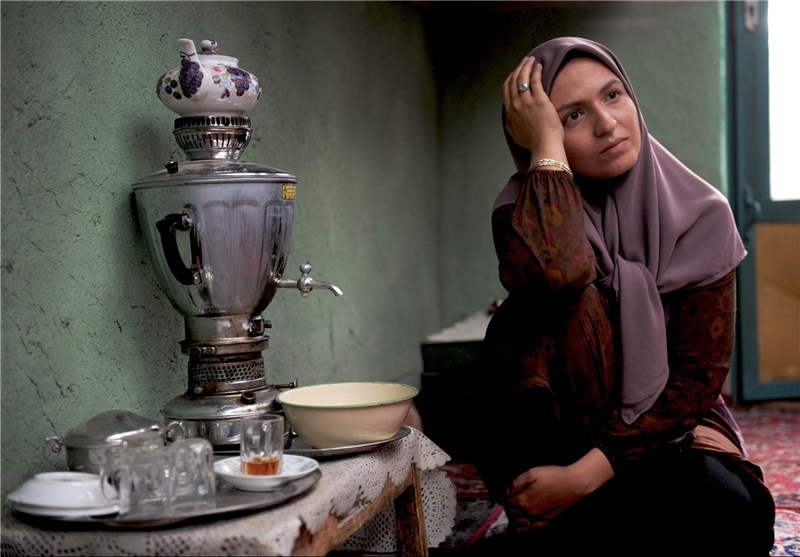 گلاره عباسی در فیلم شیار ۱۴۳