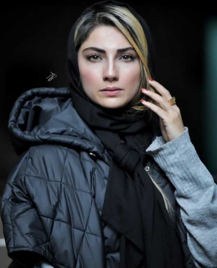 محیا دهقانی