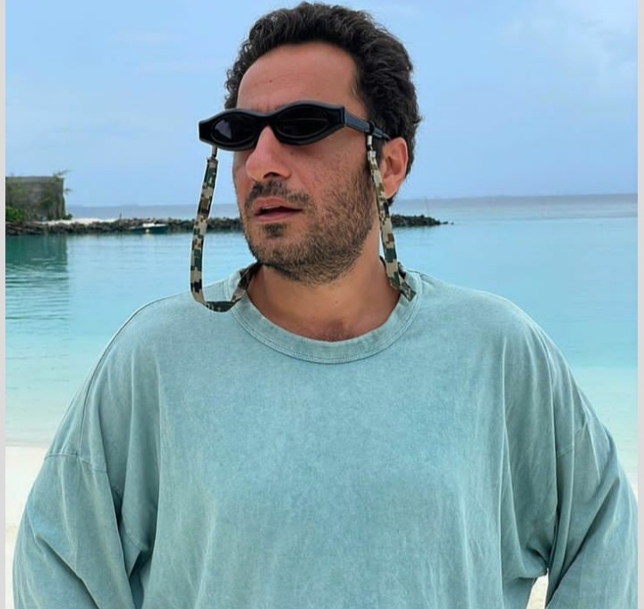 نوید محمدزاده