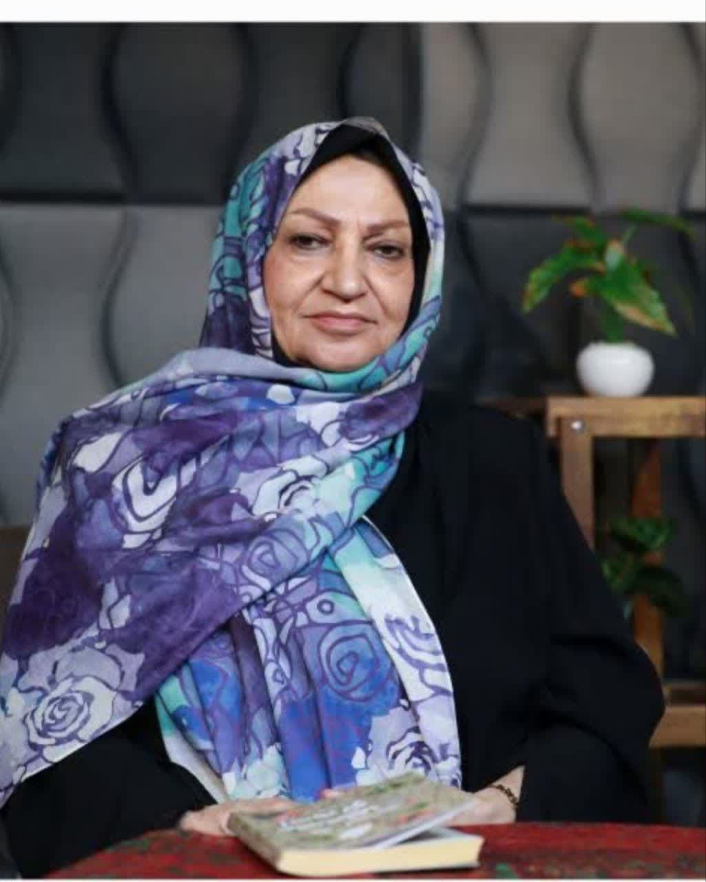 راضیه تجار، نویسنده