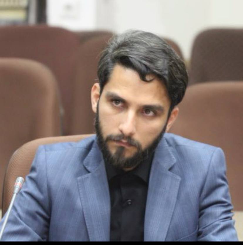 یعقوب دبیری نژاد مدیرمسئول و صاحبامتیاز روزنامه دریا