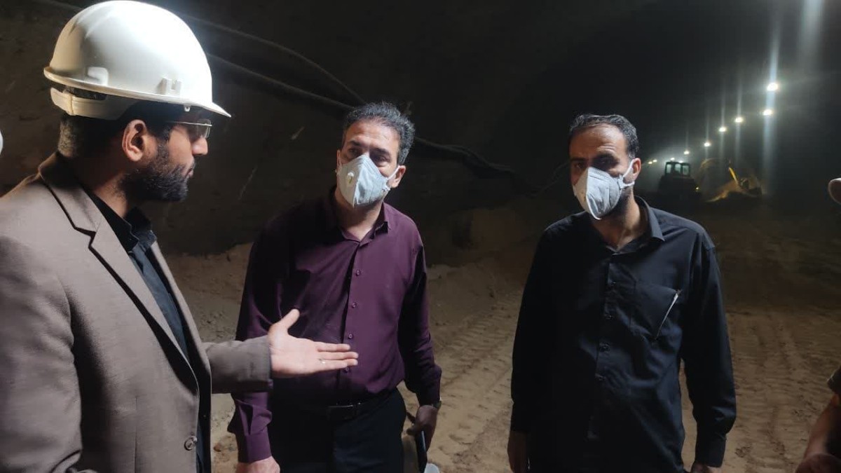 بازدید مدیرکل اتباع و رئیس اداره مهاجرت و گذرنامه استان از پروژه مترو قم