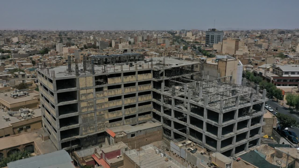 پارکینگ خیابان امام خمینی (ره) قم؛ در مراحل پایانی احداث قرار دارد