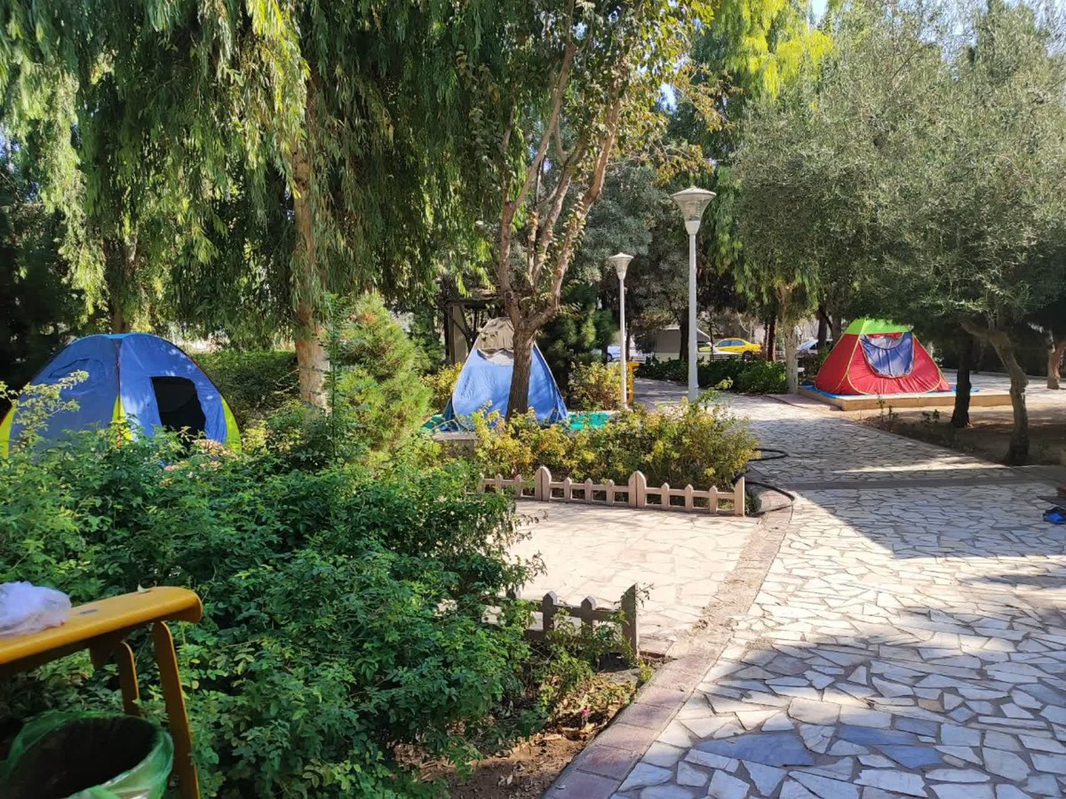 استقبال گسترده زائران در روزهای پایانی تابستان از بوستان‌های اطراف مسجد مقدس جمکران