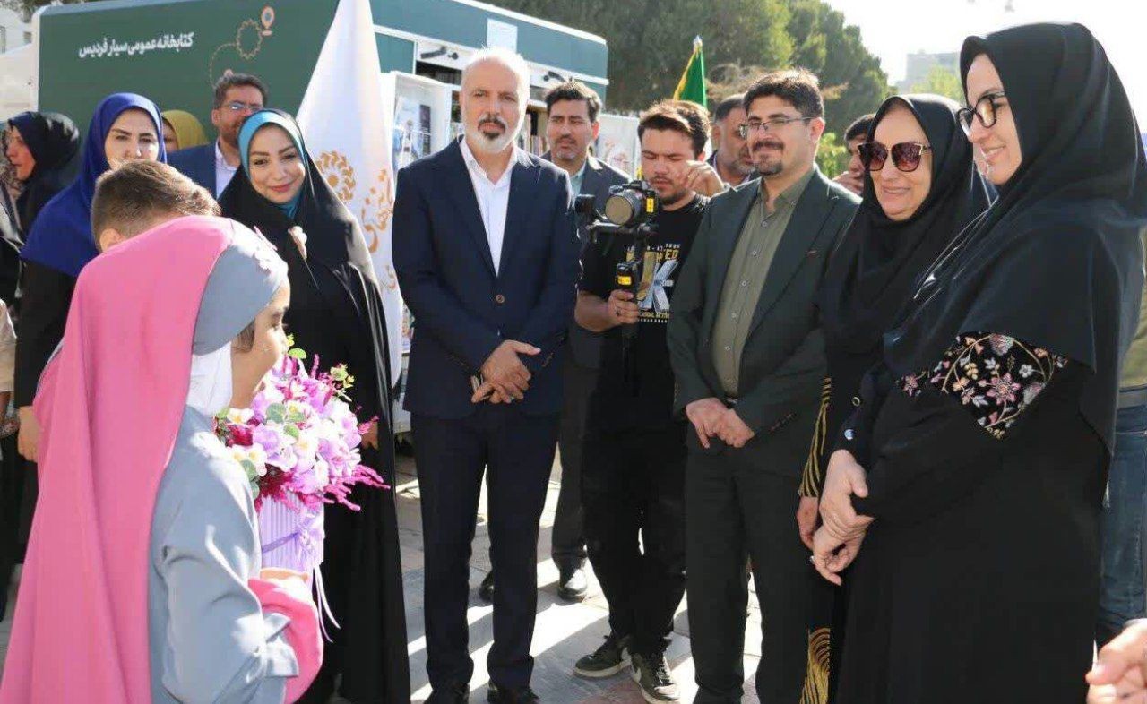 سه باب کتابخانه عمومی سیار در استان البرز افتتاح شد