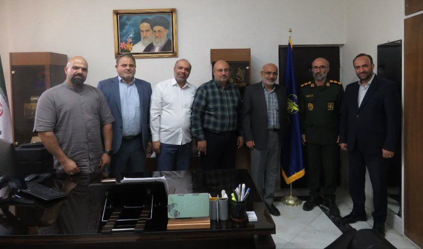 دیدار نماینده مردم کرج با فرمانده بسیج امام حسین(ع) برای تقویت همکاری‌های مشترک