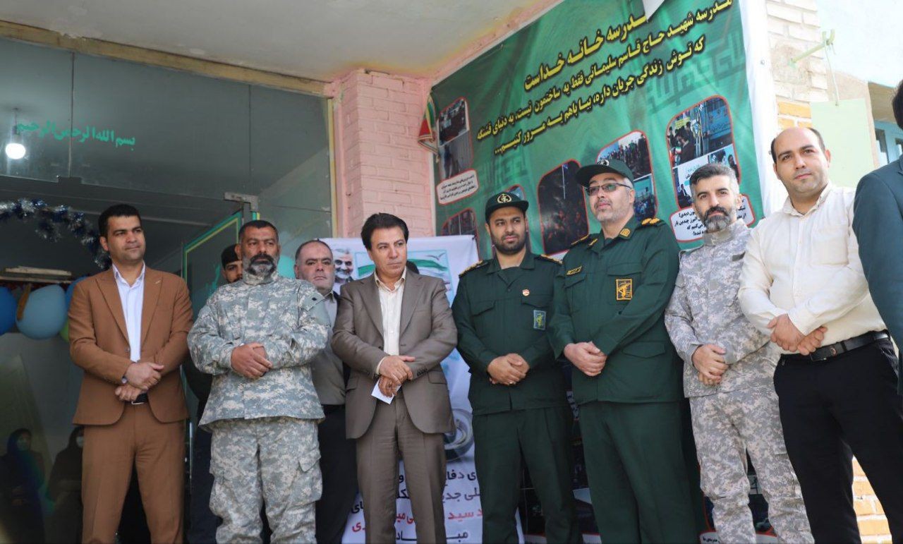 کاشت نهال مقاومت به یاد شهداء و نواختن زنگ مهر ایثار در مدارس مشکین دشت