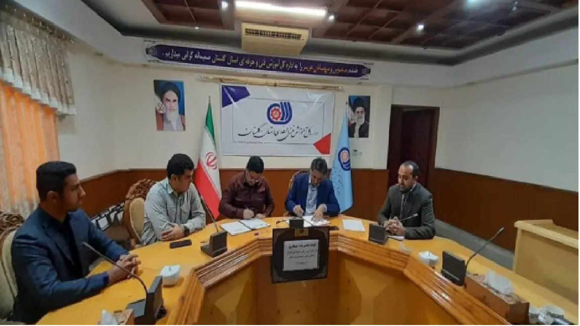 تفاهم‌نامه همکاری آموزش فنی و حرفه‌ای و شرکت فجر گلستان در قالب طرح کنسرسیوم مهارت امضا شد