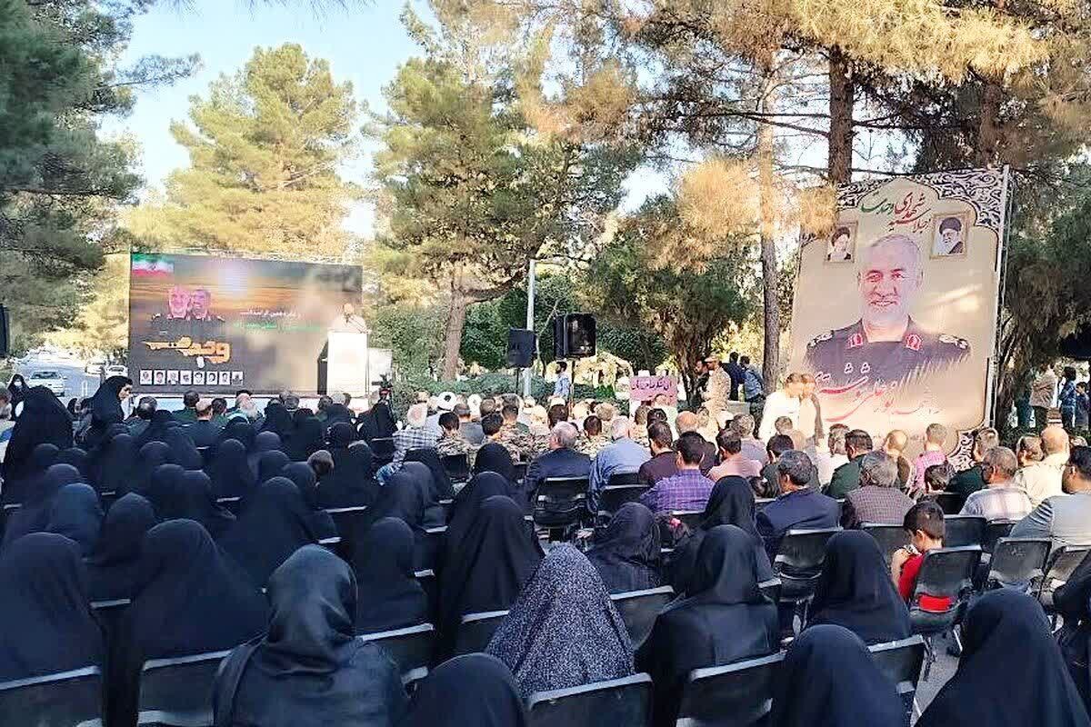 بصیرت ملت، عامل اصلی تداوم مسیر پیروزی انقلاب است