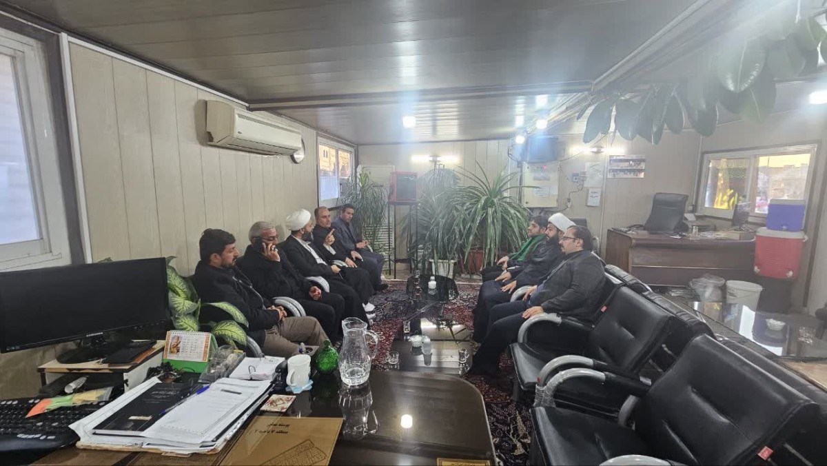 بازدید روند آماده‌سازی میدان بزرگ امام خمینی(ره) و اطراف حرم حضرت فاطمه معصومه(س) جهت ایام فاطمیه