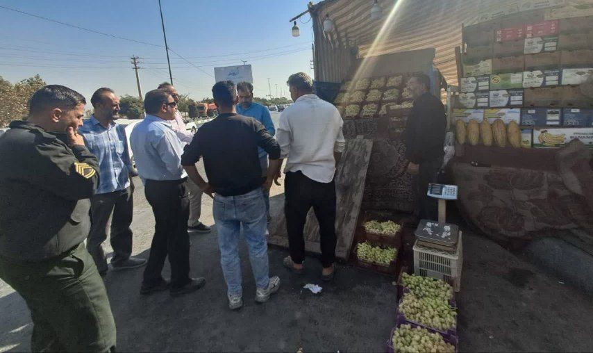 ساماندهی دکه‌ها و آزادسازی معابر در هشتگرد با هدف ارتقای نظم شهری