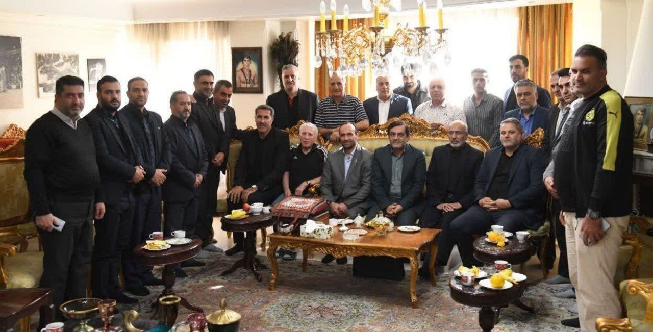 دیدار مسئولان البرز با پیشکسوت نامدار کشتی؛ تجلیل از ابراهیم جوادی قهرمان ایران و جهان