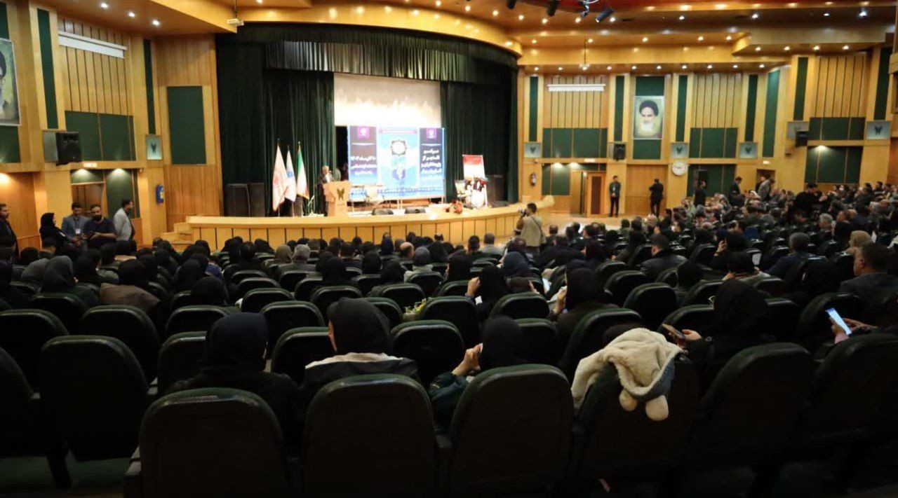 برگزیدگان جشنواره هفته پژوهش استان البرز معرفی و تجلیل شدند